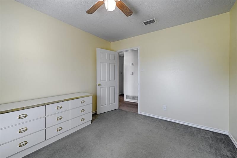 2909 Lee Park Drive, Irving TX 75062 - Photo 12