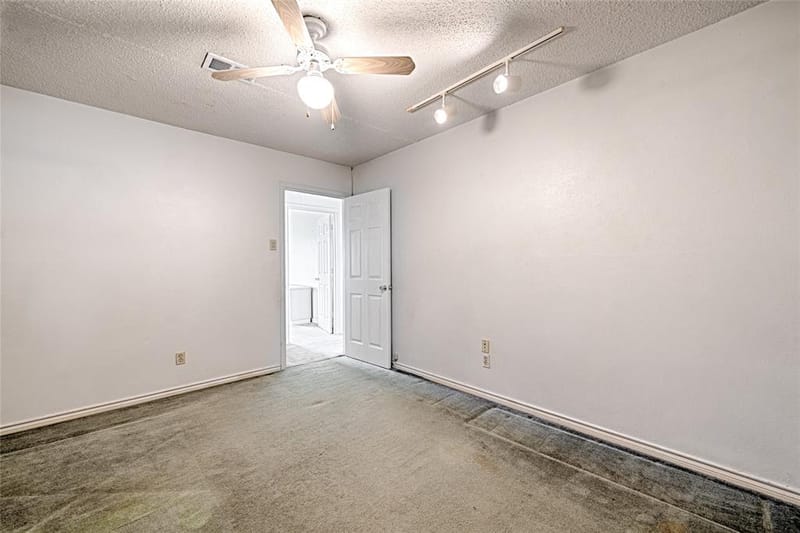 2909 Lee Park Drive, Irving TX 75062 - Photo 11