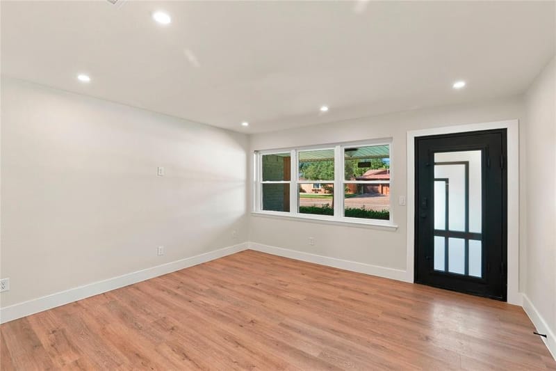 2960 Amber Lane, Farmers Branch TX 75234 - Photo 4
