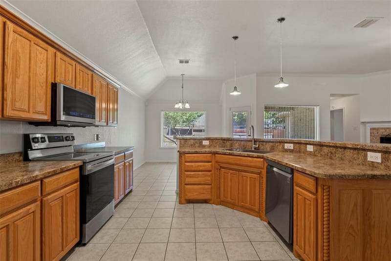 7713 Buck Street, North Richland Hills TX 76182 - Photo 8
