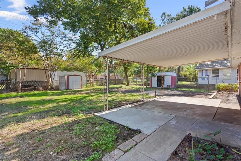 1319 Royal Oaks Drive, Waco TX 76710 - Photo 27