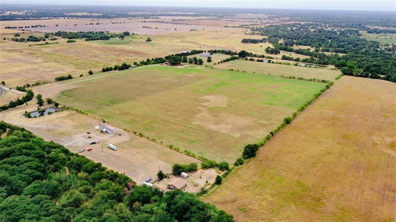 6520 Fm 274, Ravenna TX 75476 - Photo 14