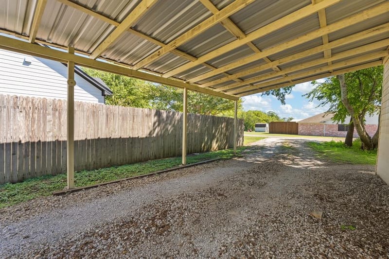 209 E Allen Avenue, Godley TX 76044 - Photo 27