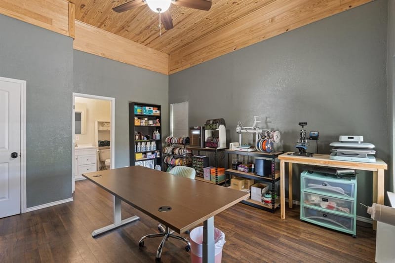209 E Allen Avenue, Godley TX 76044 - Photo 24