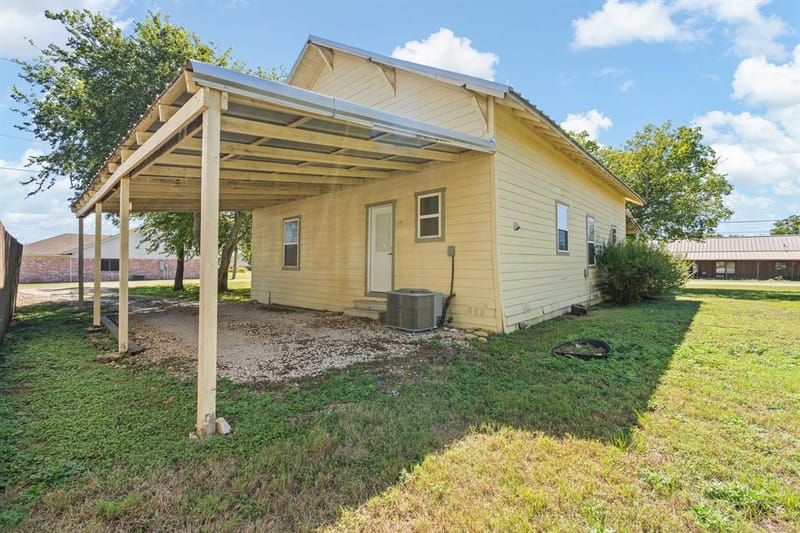 209 E Allen Avenue, Godley TX 76044 - Photo 29