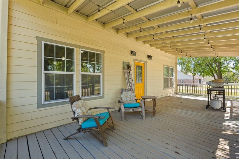 209 E Allen Avenue, Godley TX 76044 - Photo 4