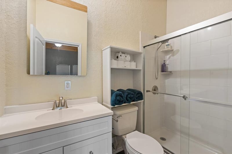 209 E Allen Avenue, Godley TX 76044 - Photo 25