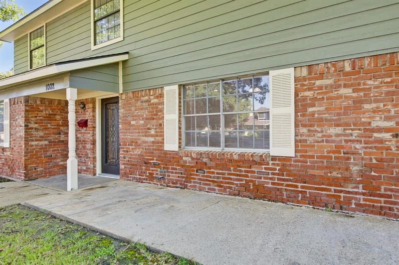 1002 Hickory Street, Irving TX 75060 - Photo 5
