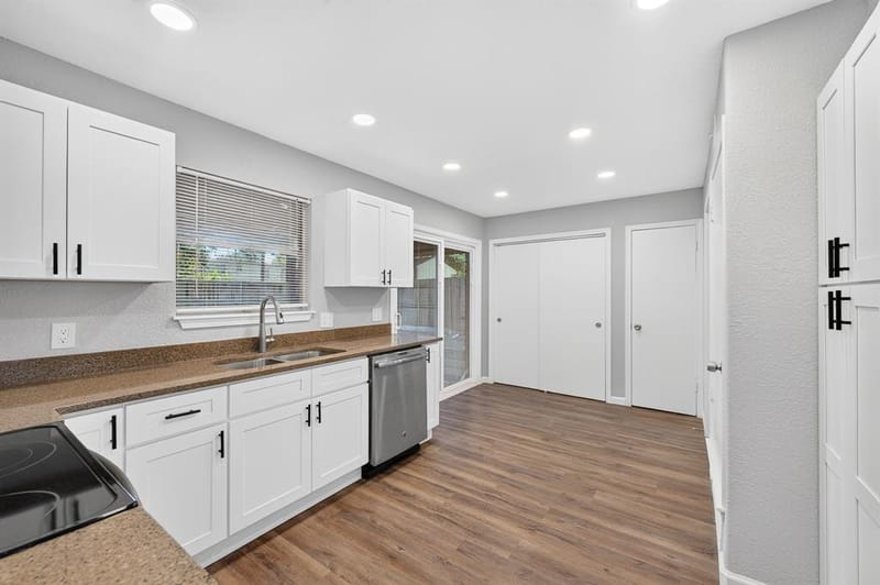 1002 Hickory Street, Irving TX 75060 - Photo 14
