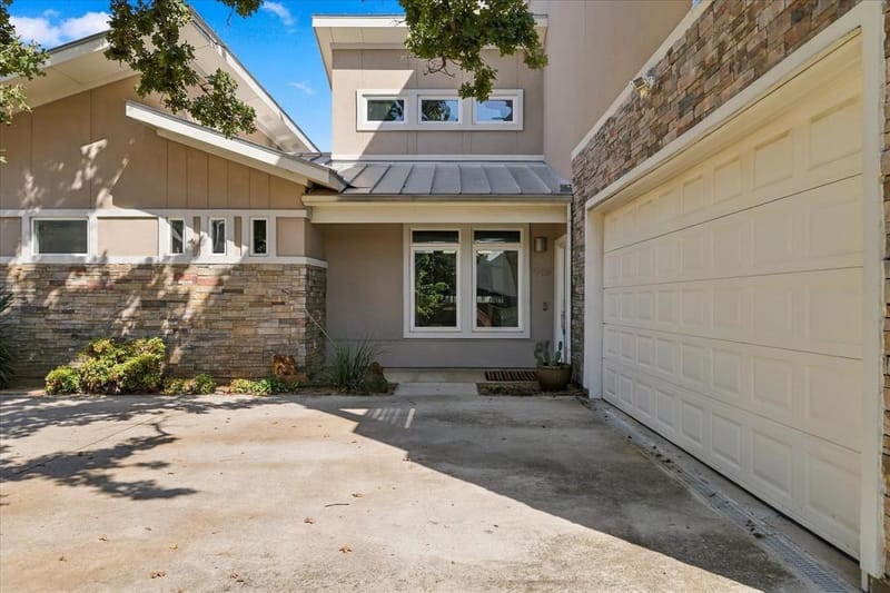 908 Idlewild Court, Highland Village TX 75077 - Photo 3