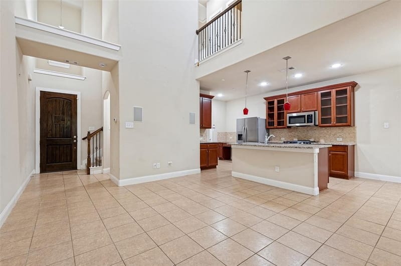 1606 Brook Grove Drive, Euless TX 76039 - Photo 2