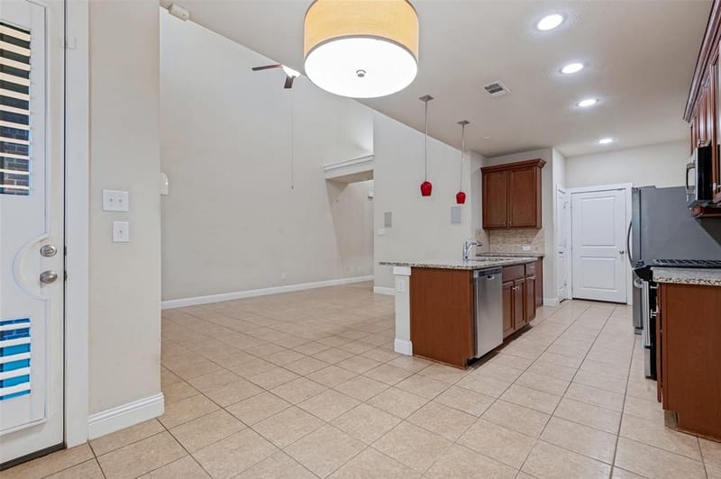 1606 Brook Grove Drive, Euless TX 76039 - Photo 6