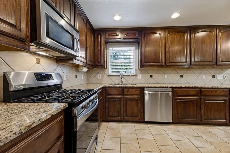 10248 San Lorenzo Drive, Dallas TX 75228 - Photo 6