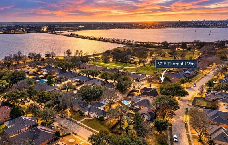 3718 Thornhill Way, Rowlett TX 75088 - Photo 2