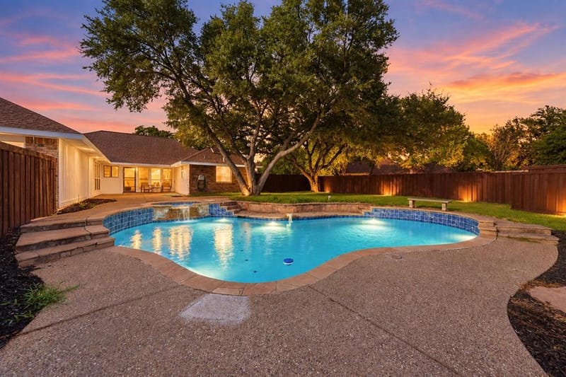 3718 Thornhill Way, Rowlett TX 75088