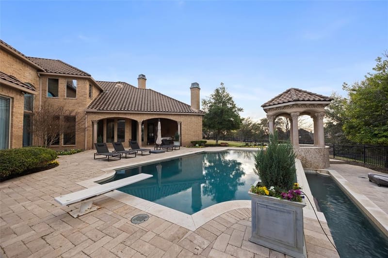 6300 Caroline Drive, Frisco TX 75034 - Photo 10