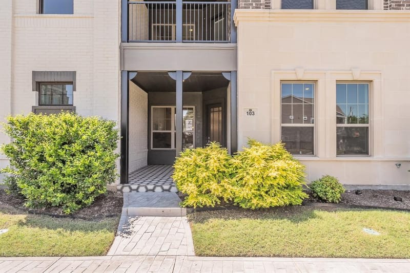 305 Sunset Lane # 103, Fort Worth TX 76114 - Photo 2