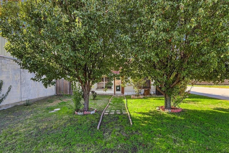 622 E Mckinney Street, Denton TX 76209 - Photo 20