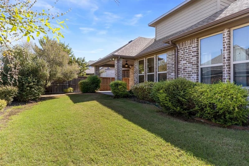 1839 Legendary Reef Way, St. Paul TX 75098 - Photo 32