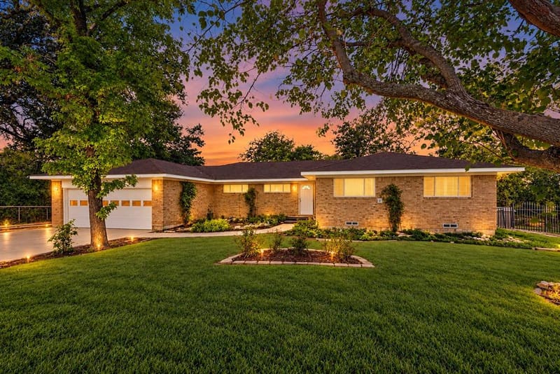 814 S Bois D Arc Street, Forney TX 75126
