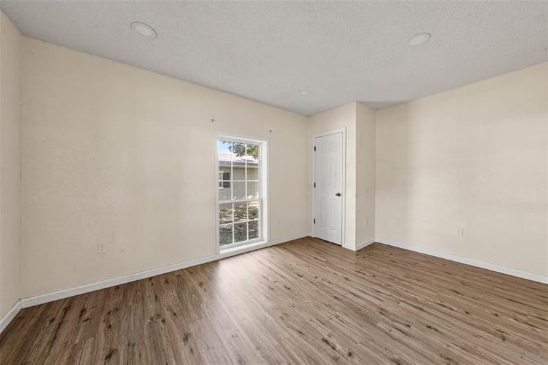 1126 W 7th Street, McGregor TX 76657 - Photo 9