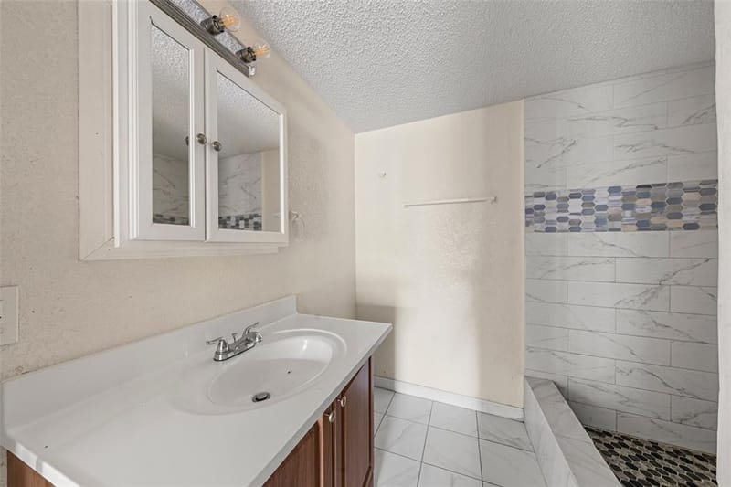 1126 W 7th Street, McGregor TX 76657 - Photo 8