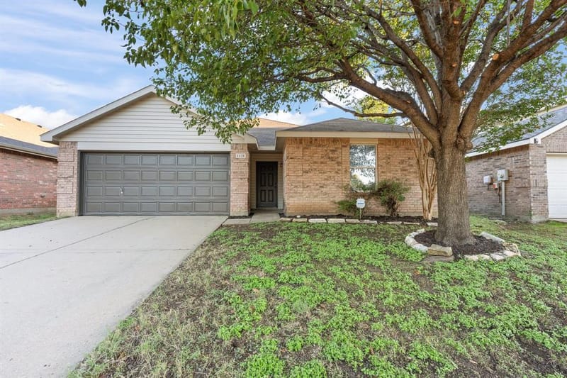 1128 Boxwood Drive, Crowley TX 76036 - Photo 2
