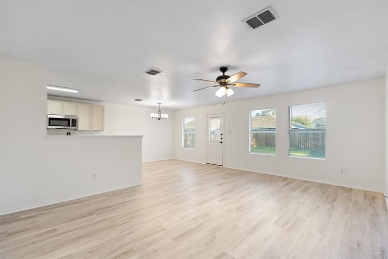 1128 Boxwood Drive, Crowley TX 76036 - Photo 8
