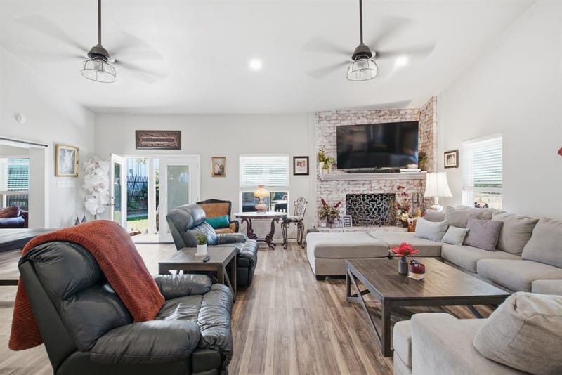 5098 Fairview, Millsap TX 76066 - Photo 9