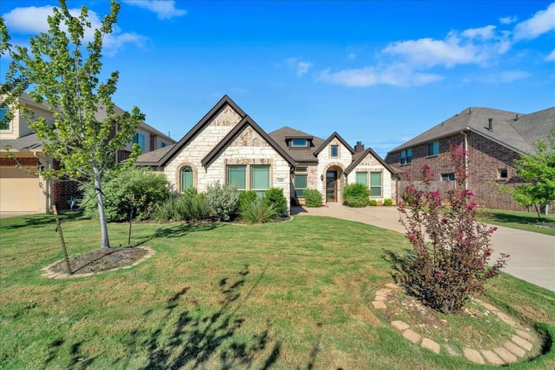1410 Quincy Drive, Mansfield TX 76063 - Photo 2