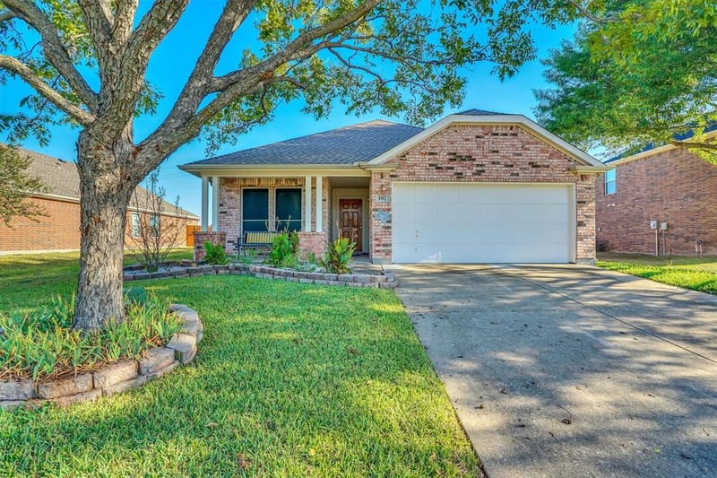 102 Running Deer Lane, Waxahachie TX 75165