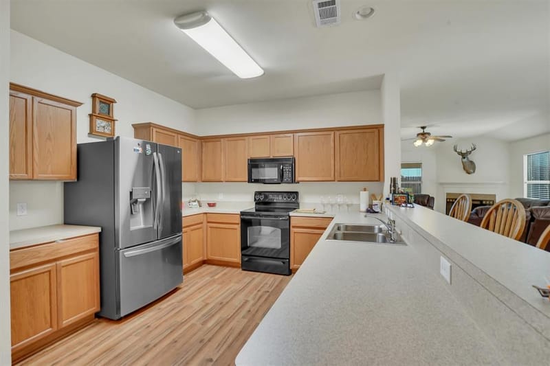 102 Running Deer Lane, Waxahachie TX 75165 - Photo 8