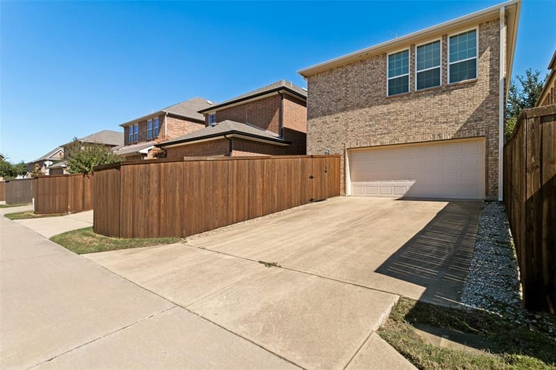 218 Buckingham Avenue, Euless TX 76040 - Photo 23