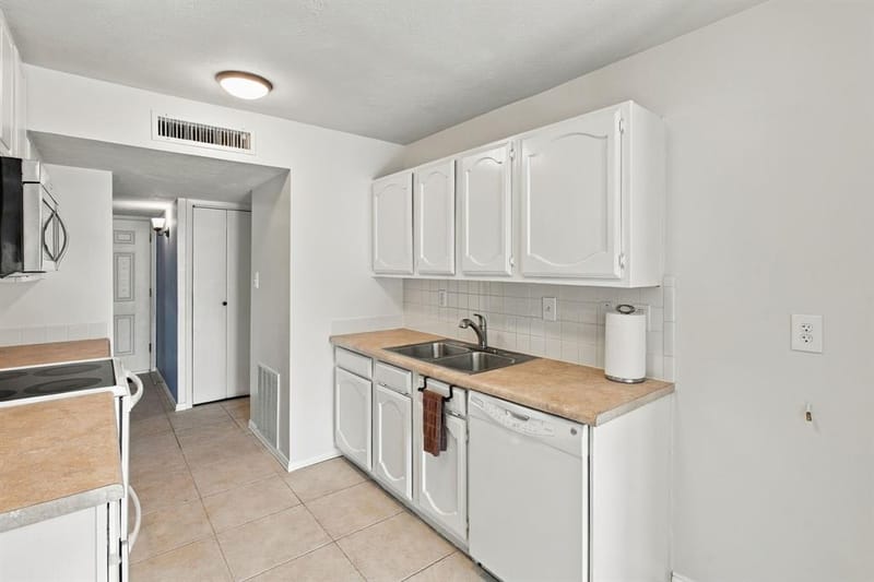 956 Lockhart Drive, Plano TX 75023 - Photo 13