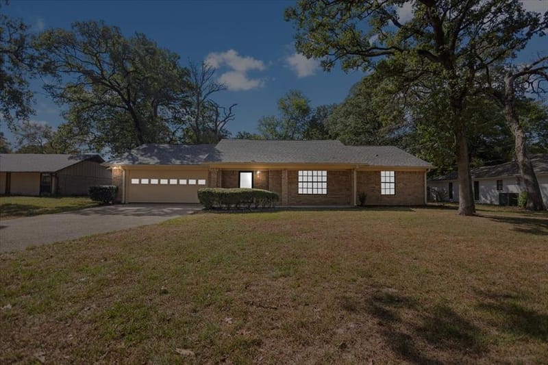 3619 Leaning Oaks, Flint TX 75962