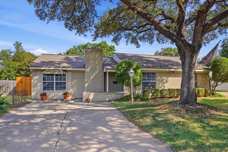 3520 South Drive, Fort Worth TX 76109 - Photo 2