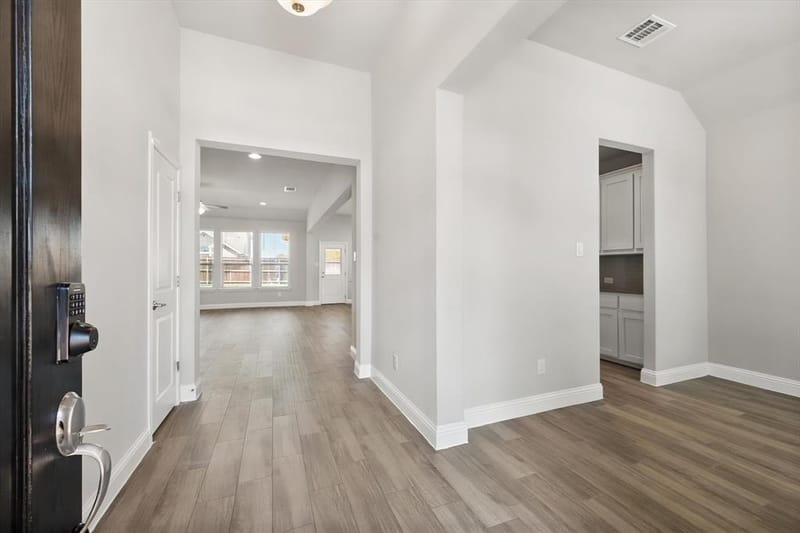 3636 Wintergreen Street, Grand Prairie TX 76065 - Photo 2