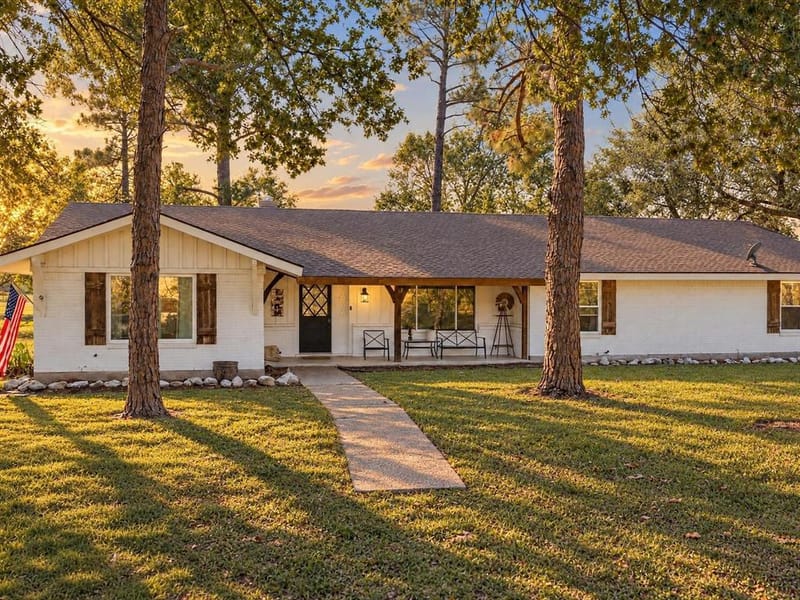 4800 Oak Grove Road, Ennis TX 75119