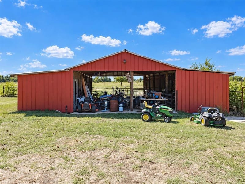 4800 Oak Grove Road, Ennis TX 75119 - Photo 31