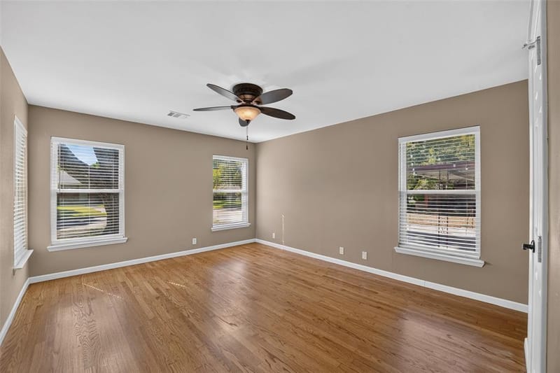 9733 Edgelake Drive, Dallas TX 75218 - Photo 23