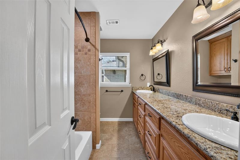 9733 Edgelake Drive, Dallas TX 75218 - Photo 6