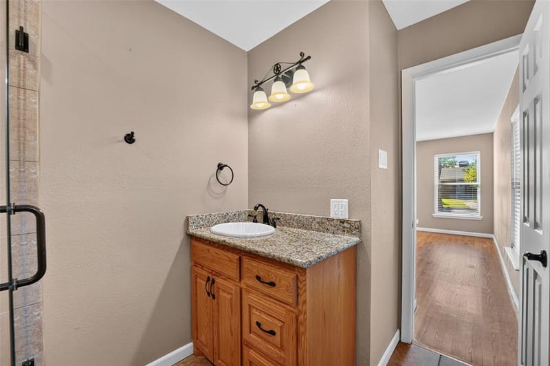 9733 Edgelake Drive, Dallas TX 75218 - Photo 26