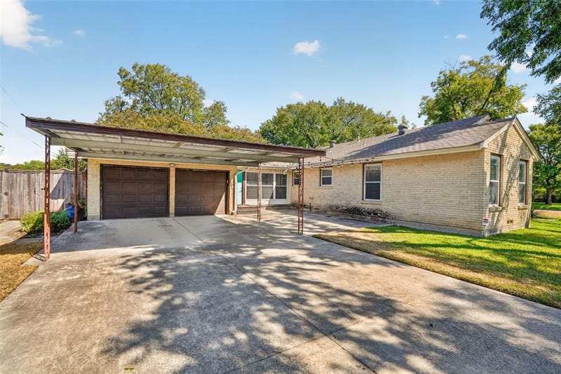 9733 Edgelake Drive, Dallas TX 75218 - Photo 14