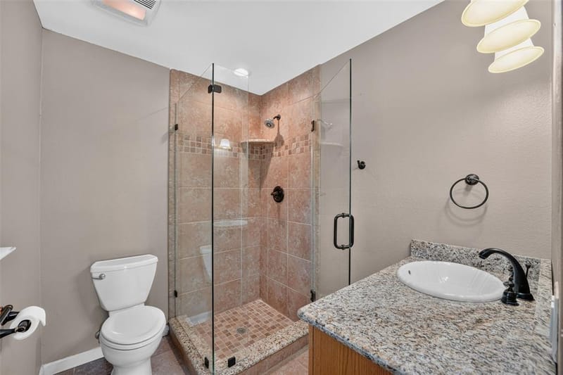 9733 Edgelake Drive, Dallas TX 75218 - Photo 25