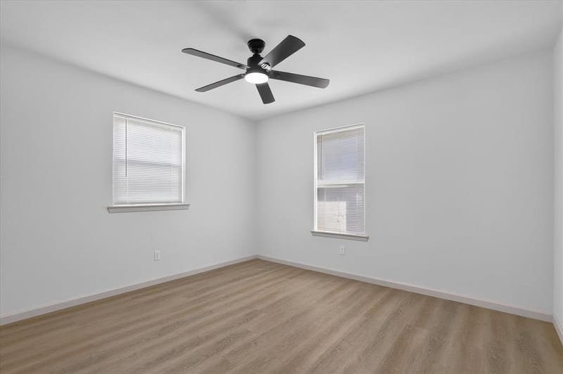 237 E Malone Avenue, Crowley TX 76036 - Photo 20