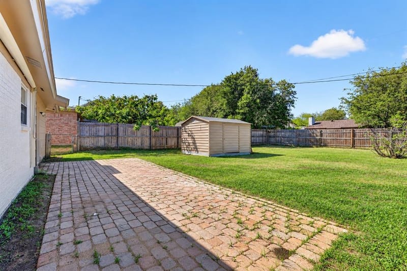 237 E Malone Avenue, Crowley TX 76036 - Photo 24