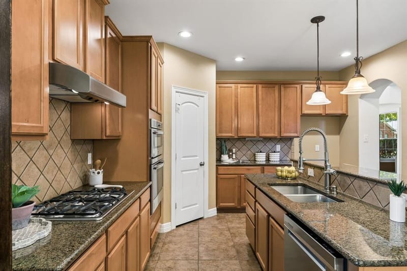 6316 Blackstone Drive, McKinney TX 75070 - Photo 10