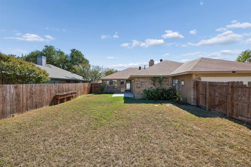 1721 Paxton Drive, Carrollton TX 75007 - Photo 24