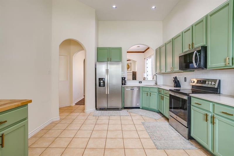 1236 Rosewood Court, Crowley TX 76036 - Photo 17