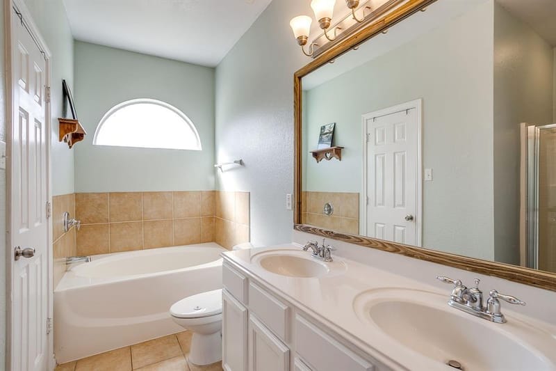 1236 Rosewood Court, Crowley TX 76036 - Photo 20